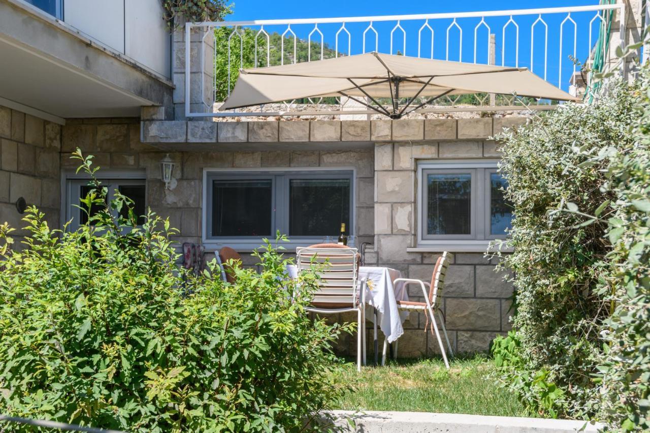 Apartment Mario - Veliki Stan Za Odmor - Terasa- Vrt - Bazen - Pogled More, Izoliran Orasac Eksteriør bilde